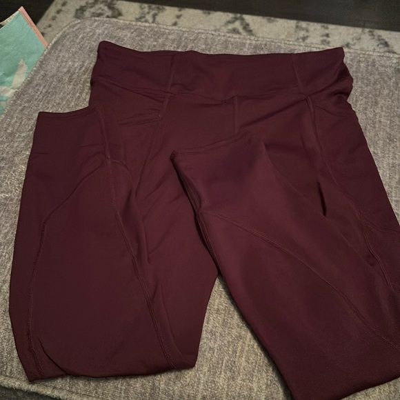 Amazing leggings never worn 🌸bundle with other items and save!! - Picture 2 of 6